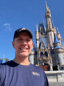David devant le chateau